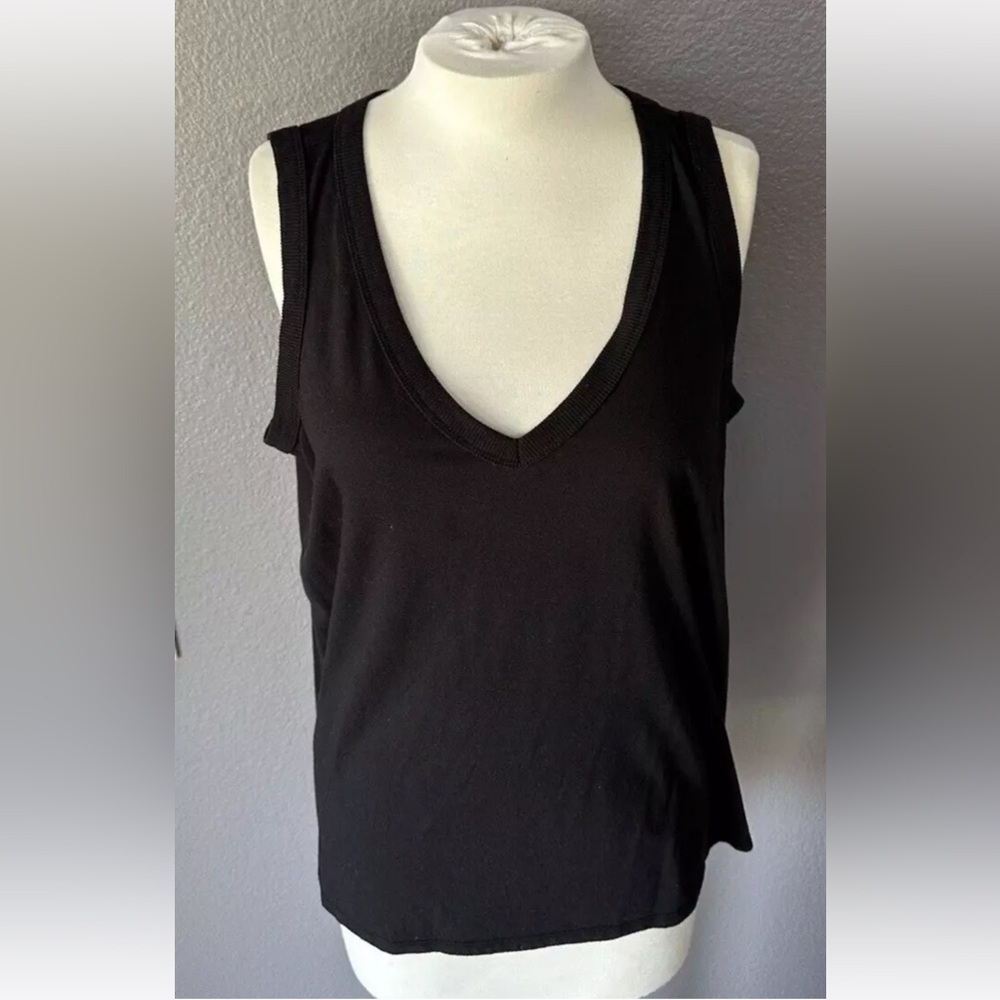 Torrid Classic Fit Black Sleeveless Ribbed Top - Picture 6 of 10